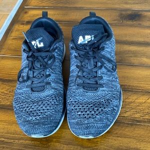 APL running sneakers navy/black size 8.5